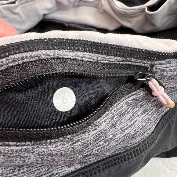 Lululemon Speed Up shorts black gray size 6 lined 4" inseam low rise running - Picture 5 of 5